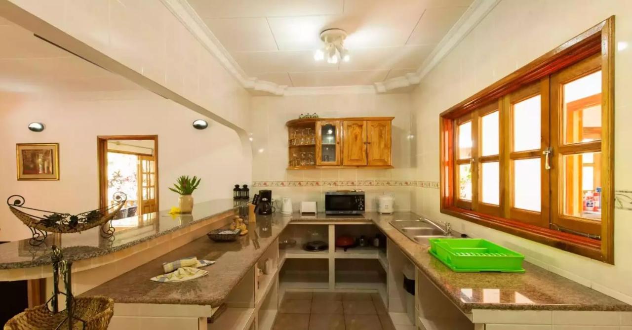 Casa De Leela Self Catering Guest House La Digue Exterior foto